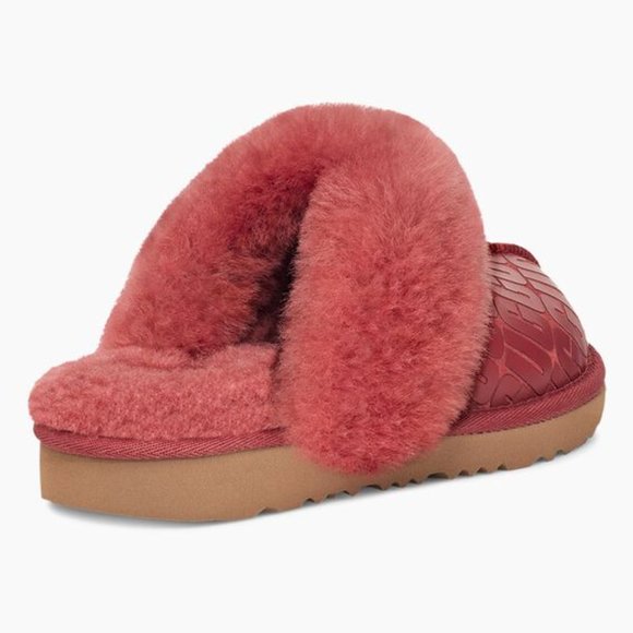UGG Cozy II Suede Shearing Logo Slipper. Size: 7 - Picture 11 of 12